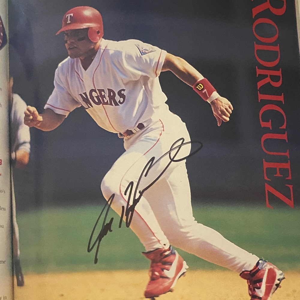 Baseball collectors autograph Texas Rangers photo inside 1997 yearbook-